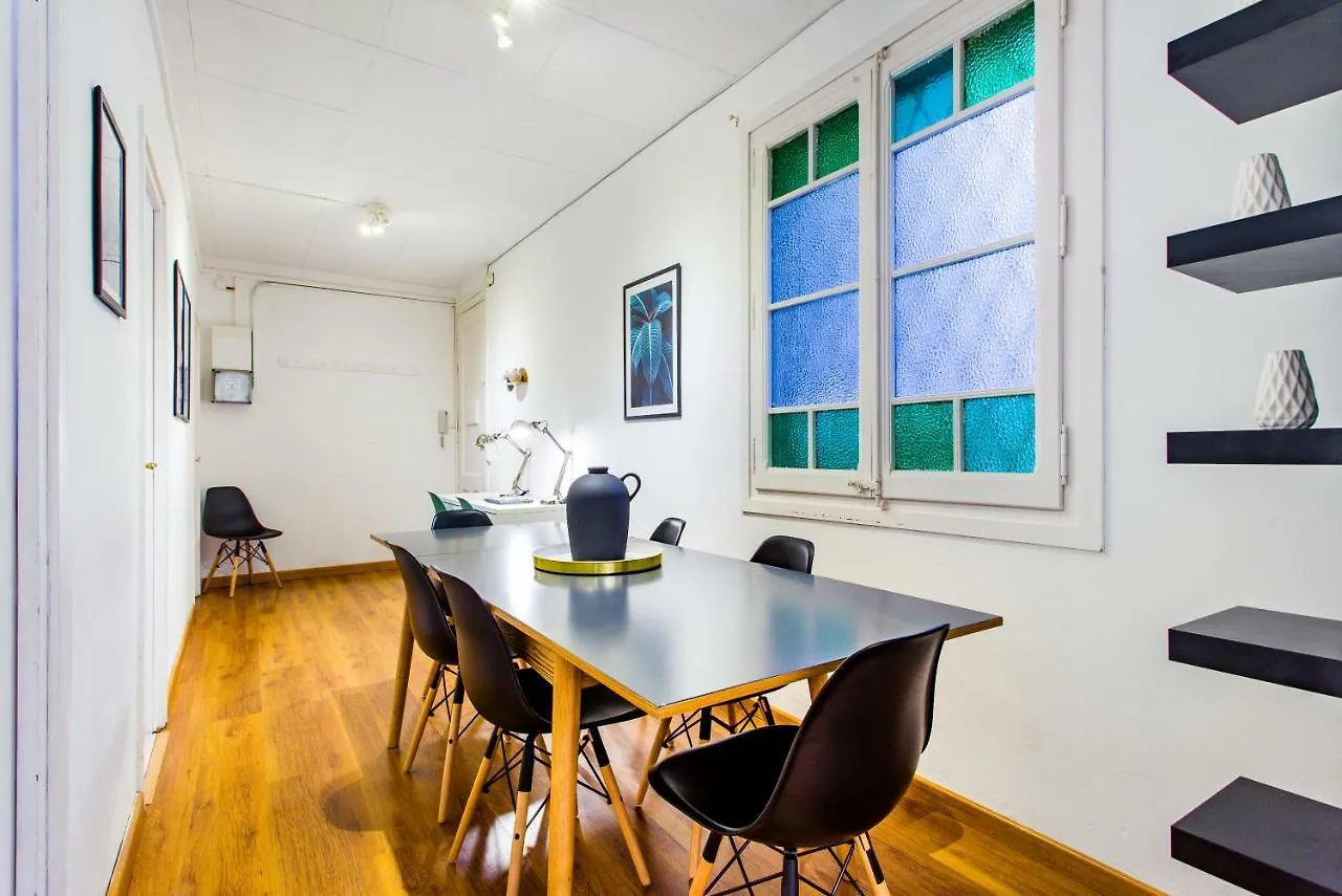 Apartment Friendly Rentals Rocafort Eixample Barcelona Spanien