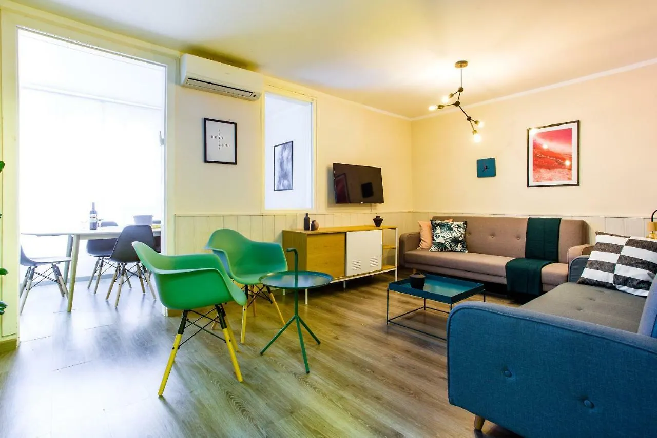 Friendly Rentals Rocafort Eixample Barcelona