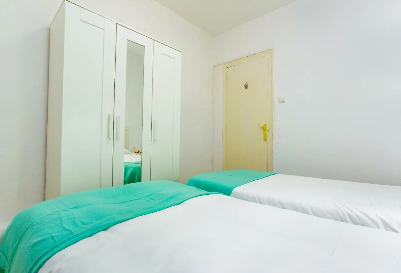 Apartment Friendly Rentals Rocafort Eixample Barcelona