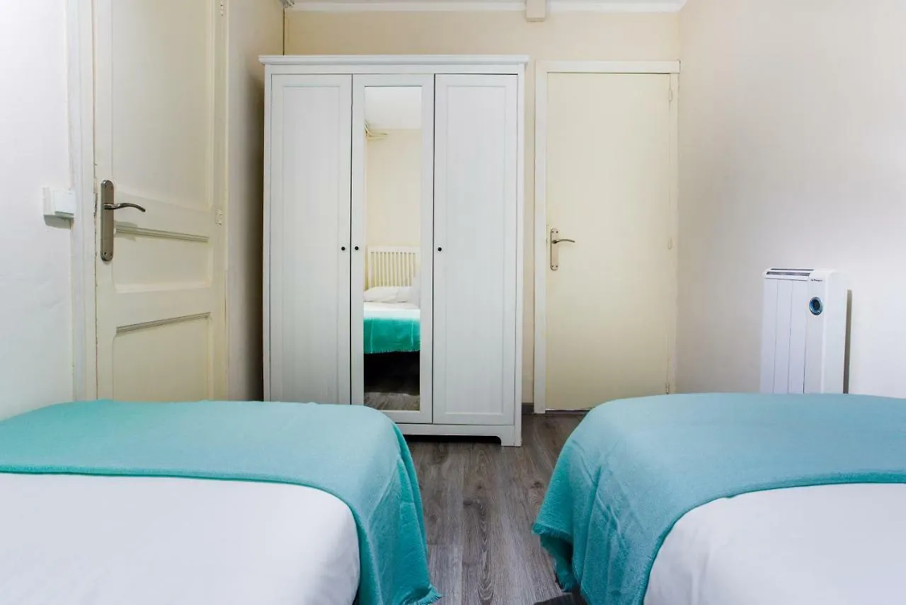 Apartment Friendly Rentals Rocafort Eixample Barcelona